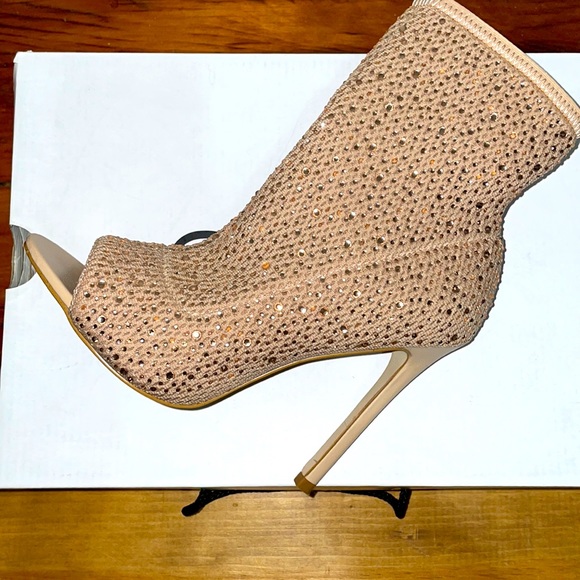 Sparkly Champagne Heels - Picture 3 of 4